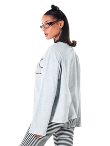 SUMWON WOMEN Oversized Long Sleeve Crew Neck Graphic Top With Collegiate Number And Star Print High Low Hem - Grey - View 2