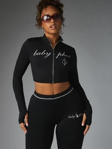 BABYPHAT 字母 Logo 短版拉鍊夾克，小立領、拇指孔袖口與對比色下擺設計 - 黑色 - 查看 4