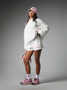 Missguided x Playboy Celana Pendek Sweatshirt Fleece dengan Logo Patch, Tali Serut di Pinggang, dan Kantong Samping, Pakaian Santai Kasual Musim Panas - Light Grey - View 4