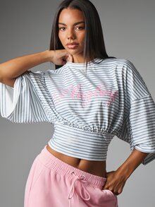 Missguided x Playboy 條紋寬鬆短版上衣，彈性下擺、圓領、袖長至肘部、字母標誌印花，春夏節慶款 - 彩色 - 查看 5