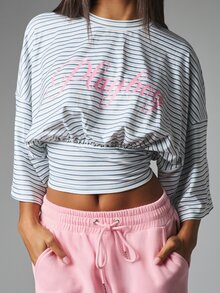 Missguided x Playboy 條紋寬鬆短版上衣，彈性下擺、圓領、袖長至肘部、字母標誌印花，春夏節慶款 - 彩色 - 查看 2