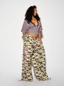 SUMWON WOMEN Camo Print Wide Leg Pants With Pink Script Logo And Rhinestone Detail Drawstring Waist Full Length Casual Trousers - Army Green - View 3