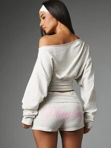 Missguided x Playboy Script Print Off-Shoulder Batwing Crop Sweatshirt And Mini Shorts Co-Ord Set Summer Two-Piece Outfit - Light Grey - View 2