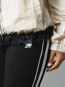 Missguided x Playboy 兔子標誌寬鬆版立領防風夾克，黑色對比條紋細節，全開襟拉鍊，臀部長度，復古風格 - 白色 - 查看 4