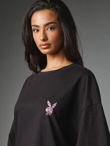 Missguided x Playboy Oversized Crew Neck T-Shirt With Pink Zebra Print Bunny Logo And Repeat Script Back Graphic Summer Casual Tee - Black - View 3