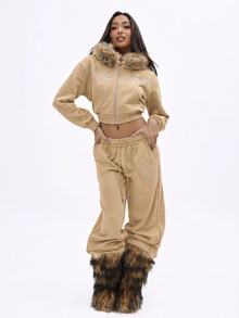 BABYPHAT هودي قصير بسحاب مع غطاء رأس مزين بالفرو الصناعي وشعار مكتوب بالراينستون، ملابس شارع مريحة للخريف والشتاء - بيج - مشاهدة 7