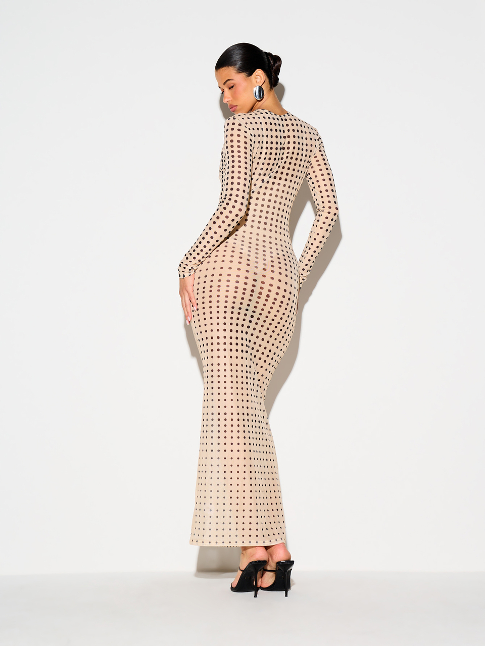 KIZN Vestido longo sereia de manga comprida com estampa de bolinhas