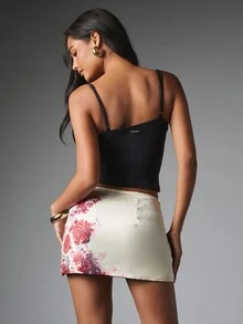 MISSGUIDED Rok Mini Satin dengan Motif Bunga Mencolok di Bagian Bawah, Potongan Bodycon Pinggang Sedang, Gaya Pesta Malam Musim Panas - MultiWarna - View 2