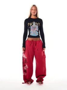 SUMWON WOMEN Geisha Graphic Long Sleeve Crop Top With Asian Inspired Print And Chinese Script - Y2K Winter Festival Style - Black - View 3