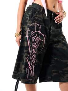 SUMWON Celana Pendek Bermuda Kargo Kamuflase dengan Logo Tulisan Pink di Kaki, Denim Warna Gelap, Saku Serbaguna, Tali Serut di Bagian Bawah, Cocok untuk Festival Musim Panas - Hijau Tentara - View 4