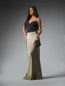 MISSGUIDED Rok Maxi Berhiaskan Renda Satin, Potongan Miring, Hem Mengembang, Panjang Hingga Lantai, Gaya Elegan untuk Acara Malam, Musim Semi/Musim Panas - Dark Green - View 2