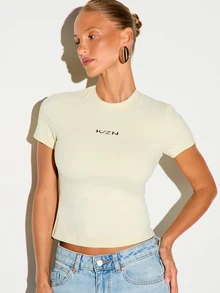 KIZN Kaos Crop Top Lengan Pendek Kerah Bulat Bordir Logo, Potongan Slim Fit, Cocok untuk Musim Panas, Kaos Kasual Slim Fit. - Kuning muda - View 5