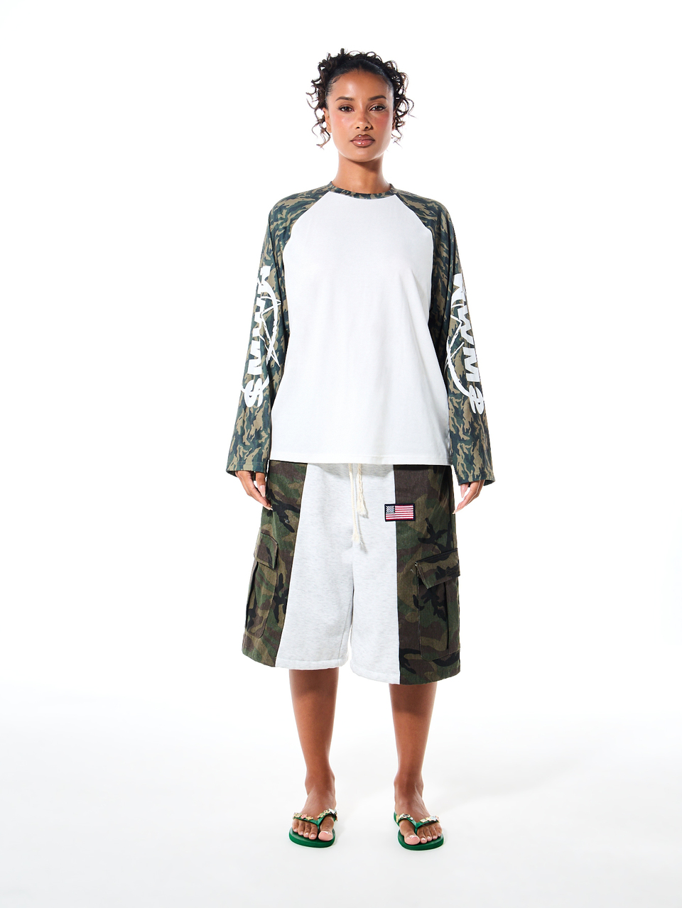 Camouflage Raglan Langarm Rundhals Oversized Top mit Logo-Ärmeldruck im Farbblock-Stil