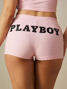 Missguided x Playboy طقم شورتات وقمة كامي قصيرة بشعار الأرنب مع أشرطة سباغيتي قابلة للتعديل وفتحة رقبة دائرية، ضروري لمهرجان الصيف - وردي - مشاهدة 6