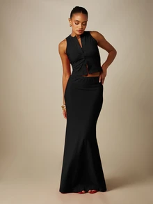 MISSGUIDED Sleek Maxi Skirt And Button Front Top With Fitted Silhouette And Flared Hem Elegant Floor Length Style Perfect For Evening And Holiday Occasions - Black - View 4