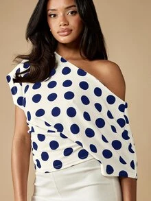 MISSGUIDED 單肩波點飄逸上衣，不對稱領口與垂墜袖設計，時尚春夏派對襯衫 - 藍白色 - 查看 4