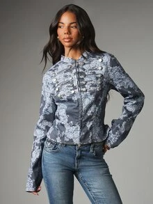 MISSGUIDED Cropped Military Denim Jacket With AOP Floral Lace Print Stand Collar Double-Breasted Silver Snap Buttons And Center Zip Closure - Blue - View 4