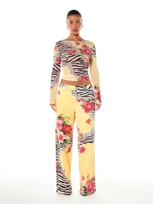 SUMWON Crop top lengan panjang berkerah perahu dengan motif bunga dan hewan campuran, motif zebra dan kembang sepatu tropis, gaya festival musim semi dan musim panas. - MultiWarna - View 3