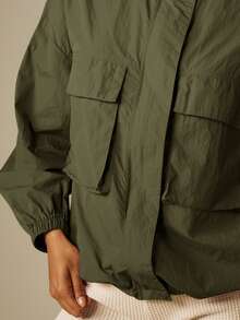 MISSGUIDED Oversized Cargo Pocket Zip-Up Jacket With Mock Neck Collar And Elasticated Cuffs - Cropped Windbreaker Shell Jacket For Spring Fall - Army Green - View 5