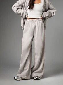 MISSGUIDED Wide Leg Fleece Sweatpants With Embroidered Logo Patch Pocket Drawstring Waist Casual Everyday Loungewear Full Length Trousers - Grey - View 3