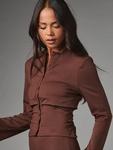 MISSGUIDED Setelan Atasan Lengan Panjang Pendek Berkerah Tinggi dengan Kancing Depan dan Celana Legging Capri dengan Lengan Lonceng - Coffee Brown - View 5
