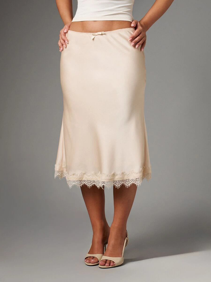 MISSGUIDED Rok Midi Satin dengan Hiasan Renda di Bagian Bawah, Siluet A-Line Elegan, Pinggang Rendah dengan Detail Pita, Sempurna untuk Acara Malam Musim Semi dan Musim Panas - Aprikot - View 1