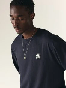 SUMWON Men's Navy Boxy Crop Long Sleeve Tee With Embroidered Monogram Logo Chest Detail Casual Crew Neck Cotton Top - Blue - View 5