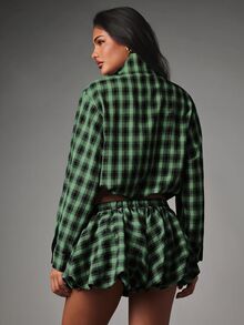 MISSGUIDED Plaid Cropped Quarter Zip Top - Fall Festival Flannel - Green - View 2