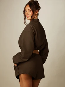 MISSGUIDED 抽繩腰迷你短褲，彈性腰帶側綁帶設計，抓皺下擺，休閒夏季度假短褲 - 棕色 - 查看 3