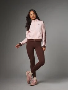 MISSGUIDED جاكيت MG Track Top قصير بسحاب كامل مع أكمام مخططة متباينة وأساور وحافة مضلعة باللون البني بأسلوب ريترو - وردي فاتح - مشاهدة 4