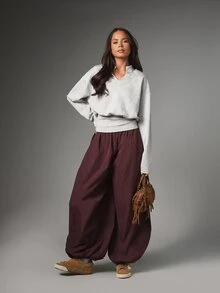 MISSGUIDED Oversized Cropped V-Neck Sweatshirt Long Sleeve Relaxed Fit Pullover Top Casual Everyday Loungewear Fall Winter Essential - Light Grey - View 4