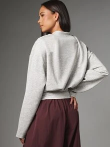 MISSGUIDED Oversized Cropped V-Neck Sweatshirt Long Sleeve Relaxed Fit Pullover Top Casual Everyday Loungewear Fall Winter Essential - Light Grey - View 3
