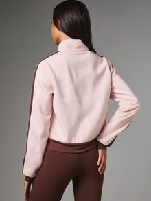 MISSGUIDED جاكيت MG Track Top قصير بسحاب كامل مع أكمام مخططة متباينة وأساور وحافة مضلعة باللون البني بأسلوب ريترو - وردي فاتح - مشاهدة 3