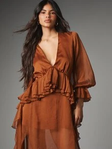 MISSGUIDED Gaun Maxi Chiffon Transparan dengan Leher Berpotongan Dalam, Ruffle Bertingkat, Lengan Lonceng, dan Belahan Tinggi untuk Acara Malam dan Tamu Pernikahan - Coklat - View 5