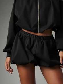 MISSGUIDED Setelan Jaket Crop Oversized dengan Resleting dan Celana Pendek Bubble dengan Lengan Balon dan Pinggang Elastis untuk Musim Gugur dan Musim Dingin - Hitam - View 5