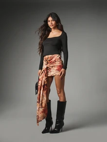 MISSGUIDED Satin Mini Skirt With Front Knot Tie Detail And Asymmetric Draped Panel Mixed Animal And Script Print Summer Festival - Multicolor - View 2