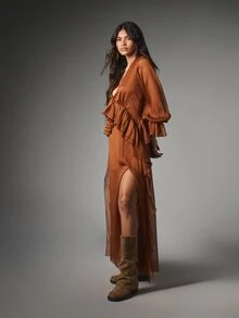 MISSGUIDED Gaun Maxi Chiffon Transparan dengan Leher Berpotongan Dalam, Ruffle Bertingkat, Lengan Lonceng, dan Belahan Tinggi untuk Acara Malam dan Tamu Pernikahan - Coklat - View 4