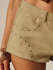 MISSGUIDED 低腰牛仔迷你短褲，金色鉚釘裝飾與對比縫線，適合音樂節、夏季度假熱褲 - 卡其色 - 查看 5