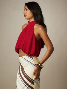 MISSGUIDED Halter Neck Crop Top With Gathered Drape Open Back And Bubble Hem Summer Party Night Out Vacation Top - Red - View 4