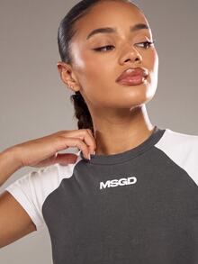 MISSGUIDED Colour Block Raglan Sleeve Cropped T-Shirt With Mock Neck And Logo Print For Spring Summer Casual Wear - Dark Grey - View 3