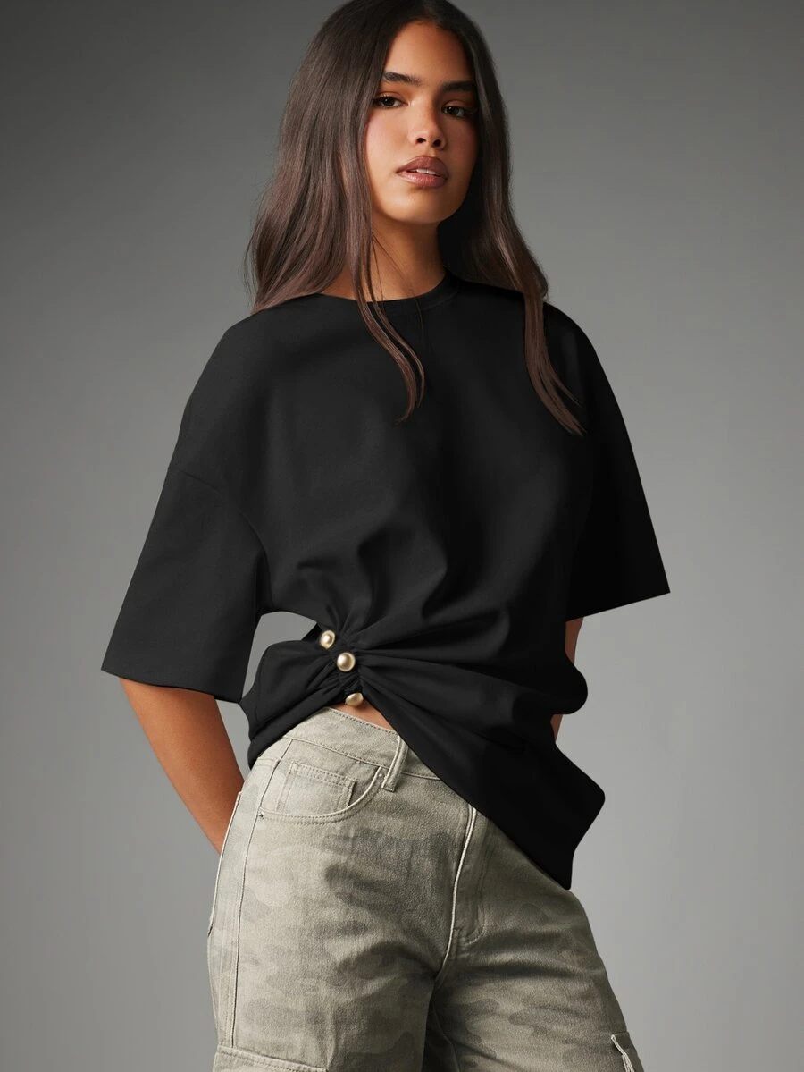 MISSGUIDED Oversized Boxy Crew Neck T-Shirt With Gold Button Ruched Hem Detail Drop Shoulder Half Sleeve Relaxed Fit Top - Black - View 1