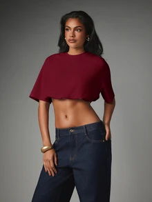 MISSGUIDED Oversized Crop Top With Round Neck And Short Sleeves - Midriff Baring Boxy Fit Casual Cropped Tee For Spring Summer - Burgundy - View 2