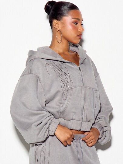 SUMWON WOMEN Sweat-shirt à capuche court et surdimensionné avec fermeture éclair complète, détail de logo brodé et poche centrale unique, essentiel pour l'automne et l'hiver