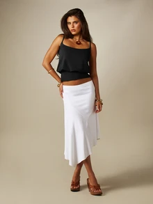 MISSGUIDED Flowy Cropped Cami Top With Scoop Neckline And Adjustable Spaghetti Straps Relaxed Fit Banded Hem Sleeveless Summer Holiday Tank - Black - View 3