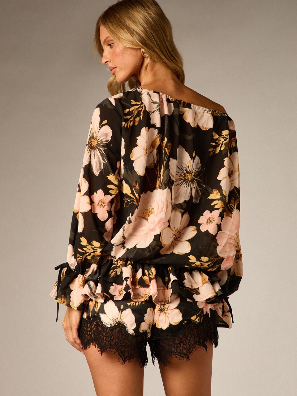 AiiRZ Floral Satin Mini Shorts With Black Lace Trim Hem And Ruffle Elastic Waistband Perfect For Summer Evenings And Festival Season