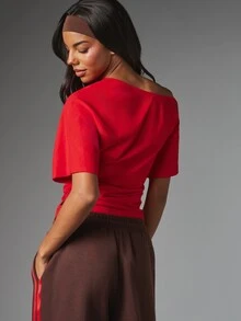 Missguided x Playboy Script Logo One Shoulder Red T-Shirt Off Shoulder Asymmetric Neckline Short Sleeve Casual Summer Top - Red - View 2