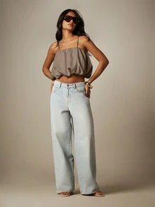 MISSGUIDED Bubble Hem Crop Cami Top With Spaghetti Straps And Gathered Neckline - Flowy Square Neck Cropped Tank For Summer Vacation Beach Holidays - Brown - View 3