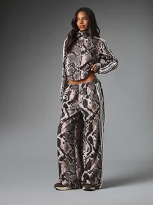 MISSGUIDED Snake Print Wide Leg Jogger Pants With Elastic Waist Side Stripe Detail And Side Pockets Full Length Casual Trousers - Multicolor - View 3