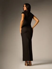 AiiRZ Gaun Maxi Elegan dengan Leher Persegi dan Lengan Pendek, Detail Kerah Terstruktur, Siluet Bodycon, Gaun Malam Formal - Hitam - View 3