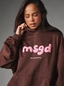 MISSGUIDED Hoodie Oversize dengan Logo Boucle Applique di Dada, Satu Saku Tengah, Koleksi Musim Baru, Musim Gugur/Musim Dingin. - Coffee Brown - View 2